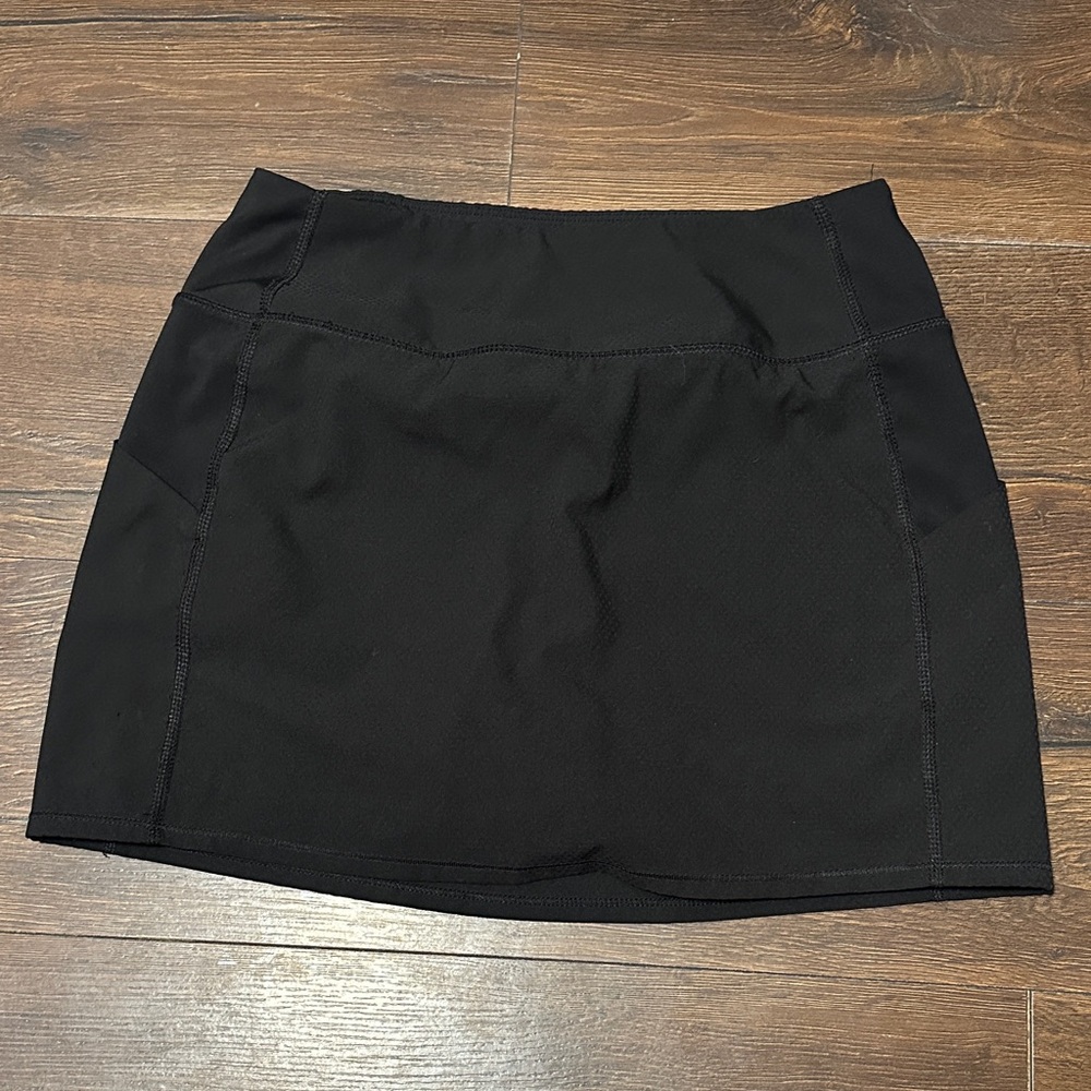 Black tennis skort/skirt